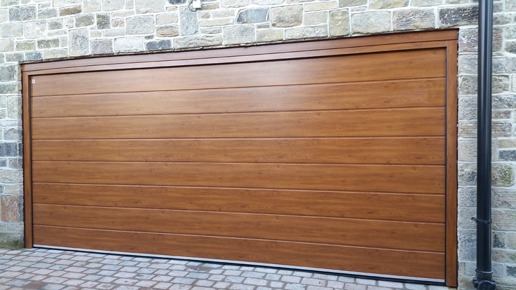 featured image - The Ultimate Guide to Installing a Garage Door: Tips and Tricks for a Successful Project