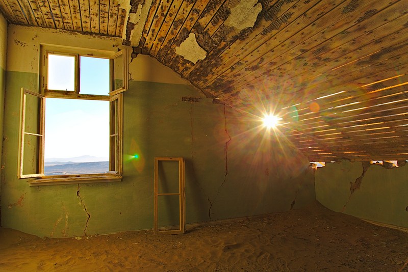 featured image - DIY Tips for Repairing a Leaky Roof: Don't Let the Rain Dampen Your Spirits!