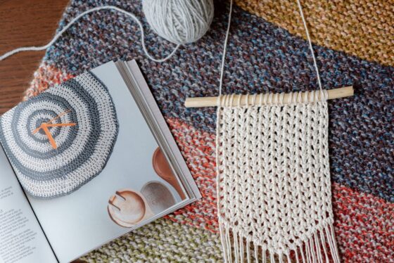 featured image - DIY: How to Make Your Own Macrame Wall Hanging